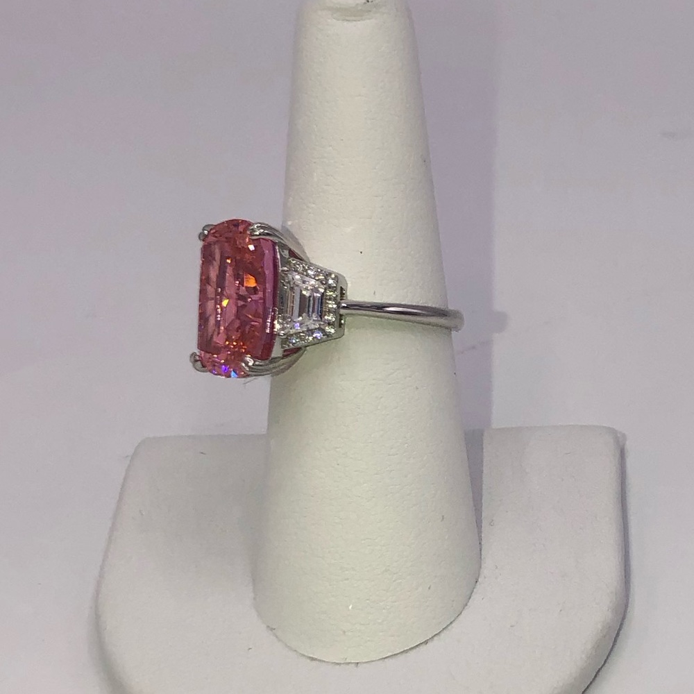 18k 12ct Pink Sapphire Ring - Picture 9 of 16